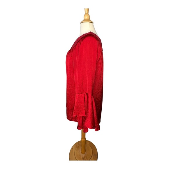 Melissa Paige Red Crochet Neck Bell Sleeve Blouse Top Elegant Women Size‎ Medium - Picture 4 of 9